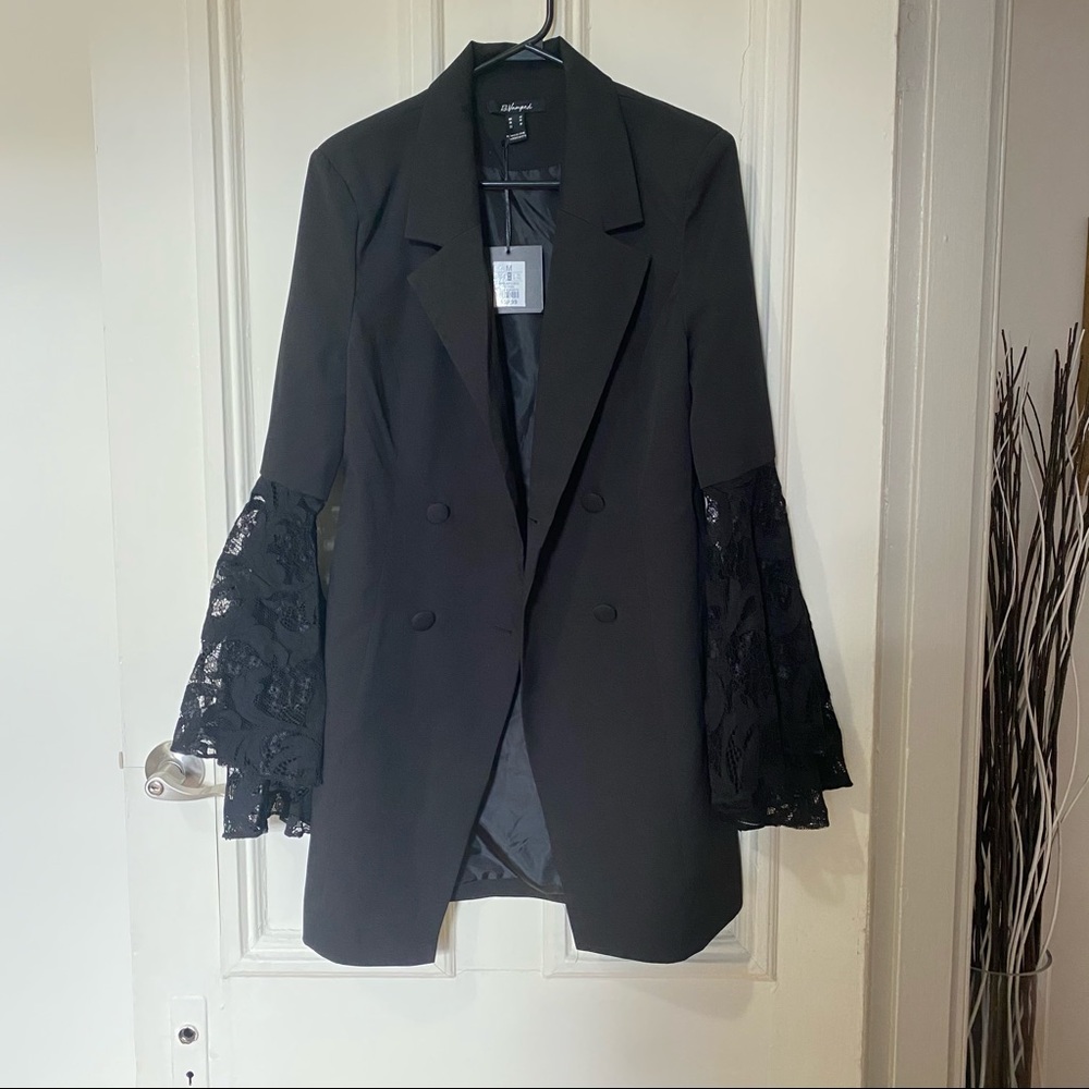 Blazer with detailed flare sleeves